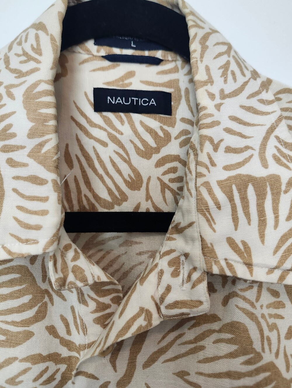 Nautica Beige and White Floral Short-Sleeve Button-Down Shirt - Picture 5 of 9